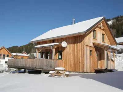 Außenseite Ferienhaus [Winter]