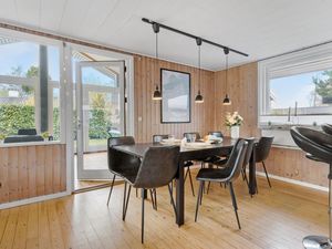 24002864-Ferienhaus-7-Holbæk-300x225-5