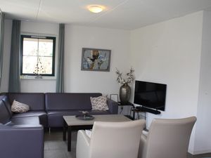 23987450-Ferienhaus-6-Hooghalen-300x225-3