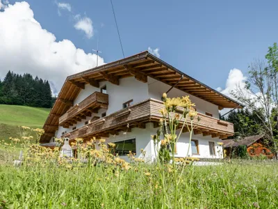 Außenseite Ferienhaus [Sommer]