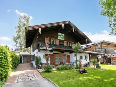 Außenseite Ferienhaus [Sommer]