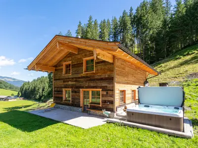 Außenseite Ferienhaus [Sommer]