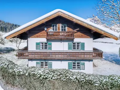 Außenseite Ferienhaus [Winter]
