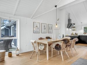 23752582-Ferienhaus-8-Hornbæk-300x225-4