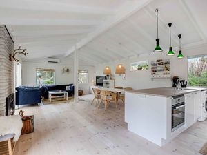 24056538-Ferienhaus-6-Hornbæk-300x225-1