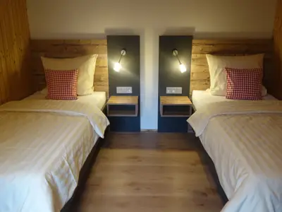 Schlafzimmer mit Einzelbetten