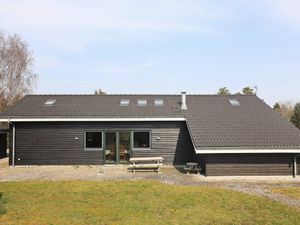 21947407-Ferienhaus-12-Hou-300x225-0