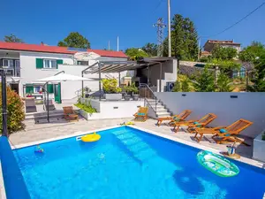 Ferienhaus für 9 Personen (160 m²) in Hreljin