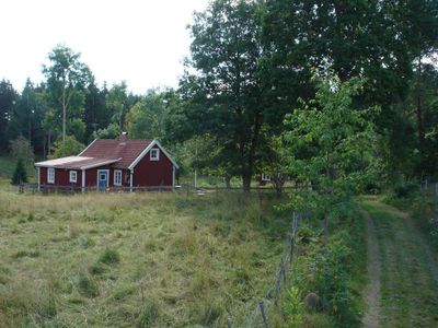 Außenansicht und Zufahrt zum Haus