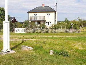 23953689-Ferienhaus-8-Hultsfred-300x225-0