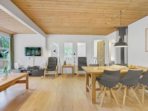 23729625-Ferienhaus-8-Humble-300x225-3