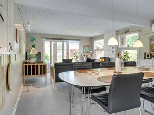 23755002-Ferienhaus-6-Humble-300x225-5