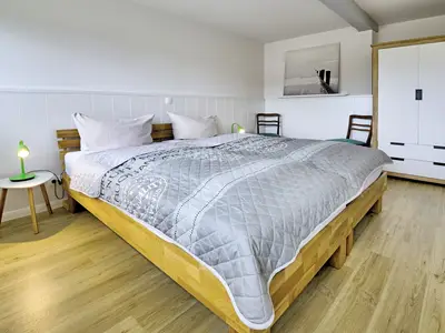 Schlafzimmer 1 mit zwei Einzelbetten