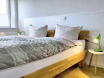 Schlafzimmer 1 mit zwei Einzelbetten