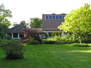 23290996-Ferienhaus-6-Husum-300x225-1