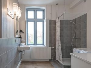 23966593-Ferienhaus-4-Husum-300x225-5