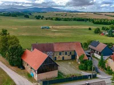 Außenseite Ferienhaus [Sommer]