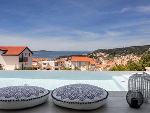 23823574-Ferienhaus-7-Hvar-300x225-4