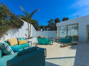 23964707-Ferienhaus-8-Ibiza-Stadt-300x225-3