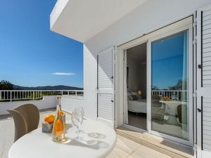 19246715-Ferienhaus-8-Ibiza-Stadt-300x225-5