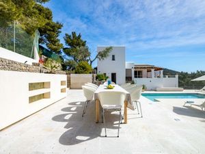 22316299-Ferienhaus-8-Ibiza-Stadt-300x225-1