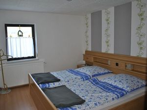 2145287-Ferienhaus-3-Ilmenau-300x225-3