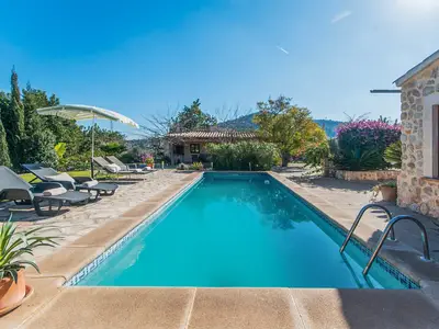 PoolOfHouse