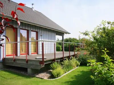 Außenseite Ferienhaus [Sommer]
