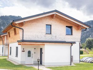 23278898-Ferienhaus-6-Inzell-300x225-4