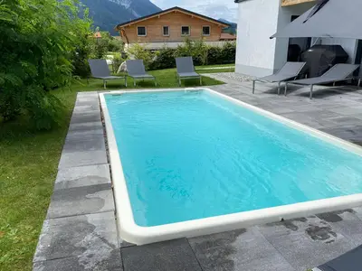 PoolOfHouse
