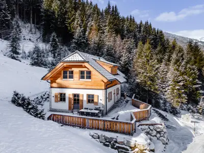 Außenseite Ferienhaus [Winter]