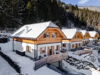 Außenseite Ferienhaus [Winter]