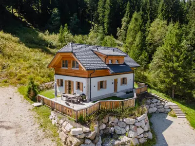 Außenseite Ferienhaus [Sommer]