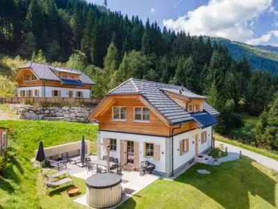 Außenseite Ferienhaus [Sommer]