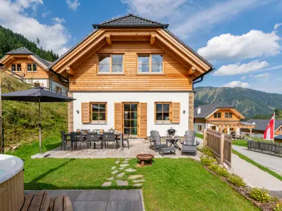 Außenseite Ferienhaus [Sommer]