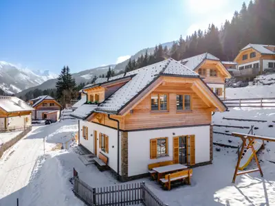 Außenseite Ferienhaus [Winter]
