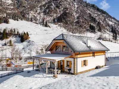 Außenseite Ferienhaus [Winter]