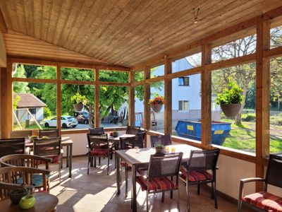 Überdachte Terrasse der Irreler Mühle