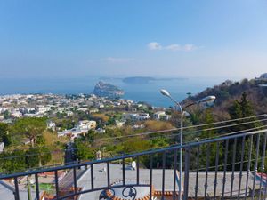 23851411-Ferienhaus-4-Ischia-300x225-3