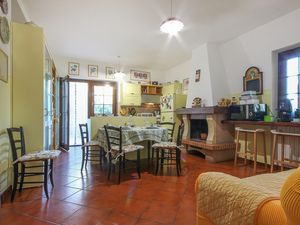 24024446-Ferienhaus-6-Isernia-300x225-5