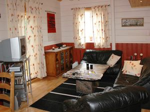 550627-Ferienhaus-8-Isfjorden-300x225-1