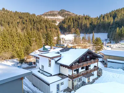 Außenseite Ferienhaus [Winter]