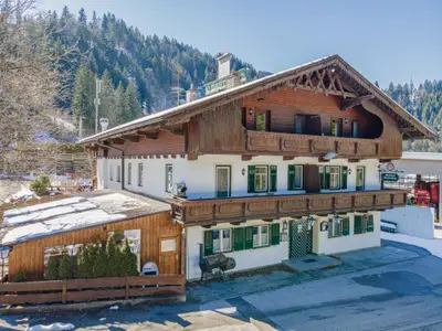 Außenseite Ferienhaus [Winter]