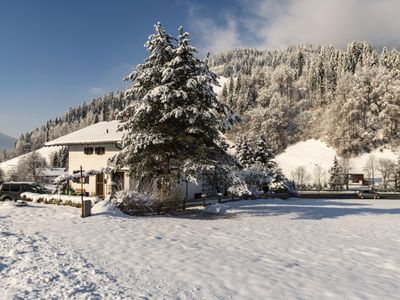 Außenseite Ferienhaus [Winter]