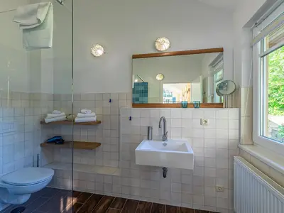 Ferienwohnung Wildgans Blick in das Badezimmer