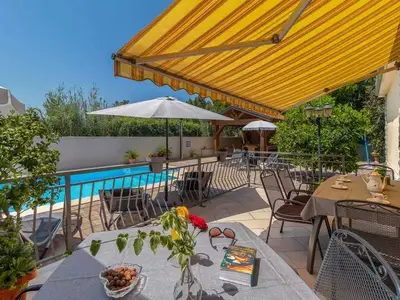 Ferienhaus für 8 Personen (170 m²) in Jadranovo 6/10