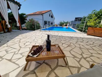 Ferienhaus für 8 Personen (300 m²) in Jadranovo 3/10