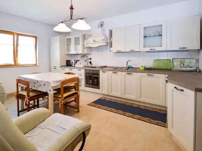 Ferienhaus für 6 Personen (74 m²) in Jadreski 3/10