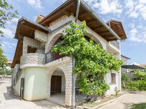 23958998-Ferienhaus-8-Jasenice-300x225-0