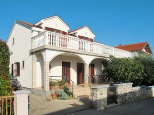 23846436-Ferienhaus-8-Jasenice-300x225-0